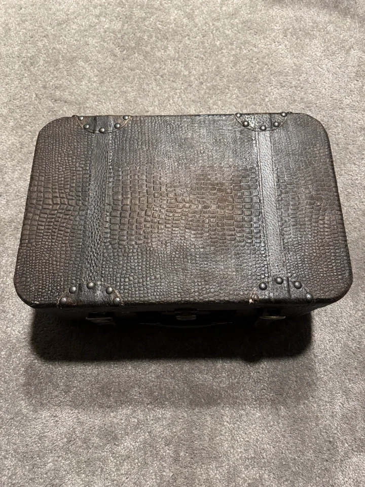 Vintage Small Crocodile Suitcase Leather Travel Case Brown Carry On Bag Brass - Image 3 of 4