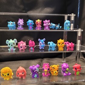 LOT OF 21 HATCHIMALS COLLEGGTIBLES COLLECTIBLES CUTE MINIATURE SERIES FIGURES