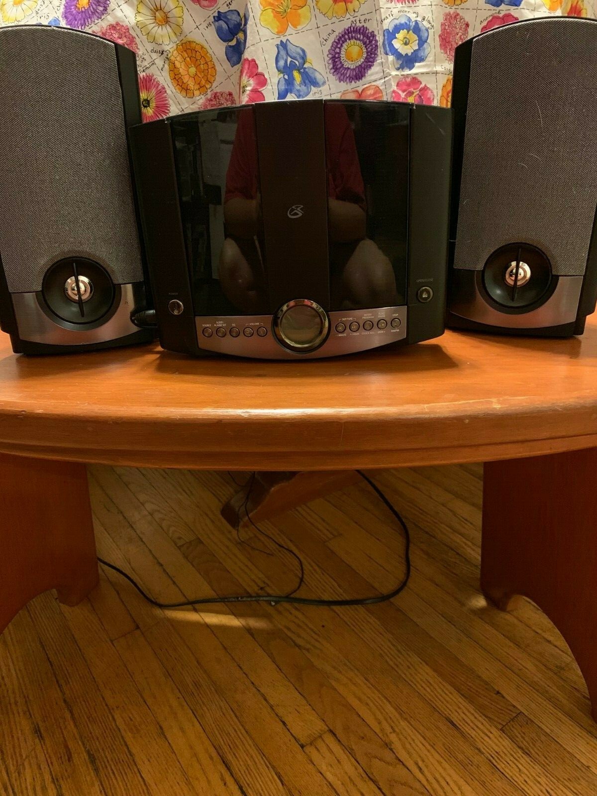 Picture 1 of 3