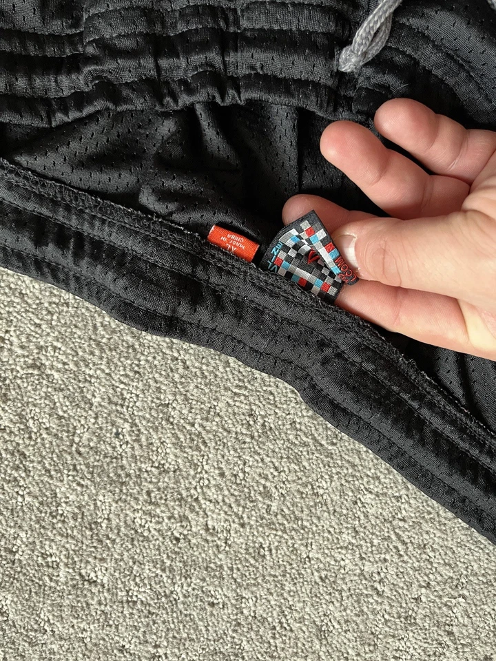 Volcom-Mens Track Shorts-Embroidered Logo- Excellent Condition-Sz XL - Image 4 of 4