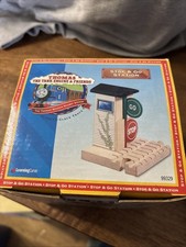 Thomas Friends Wooden Railway Stop Go Station Brown Label 1999 NEW IN BOX