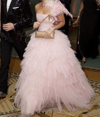 oscar de la renta pink feather dress Oscar De La Renta Resort 2013 Pink Tulle And Feather Gown Size 2