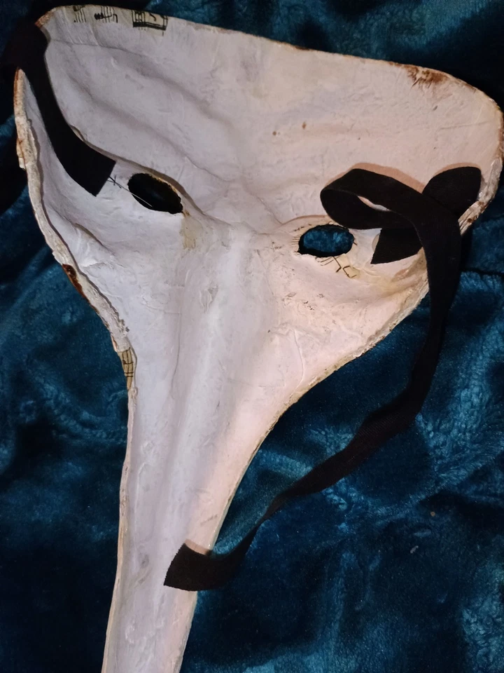 Eyes Wide Shut Venetian Paper Mache Masks - Image 2 of 3