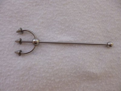 Industrial Piercing Barbell   Dreizack / Trident   5,5 cm Stablänge
