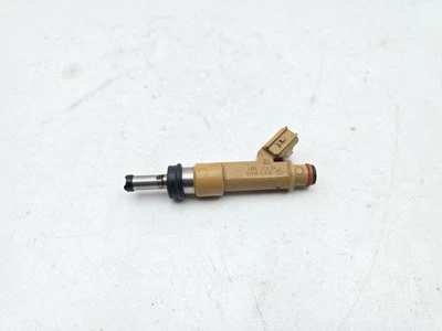 Toyota Auris 150 2010 Essence / électricité Injecteur de carburant 232500T030 - Photo 1/4