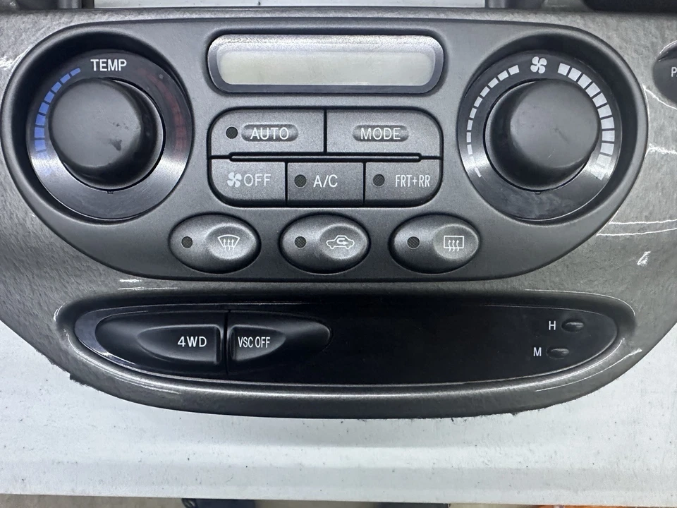 2001-04 Toyota Sequoia A/C Climate Heater Temp Control Panel 4WD 84010-0C170-00 - Image 2 of 4