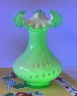 VINTAGE FENTON APPLE GREEN VASELINE CASED RUFFLED TOP DOT OPTIC VASE EXCELLENT