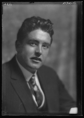 Photo:Mr., McCormack, portrait photograph, John