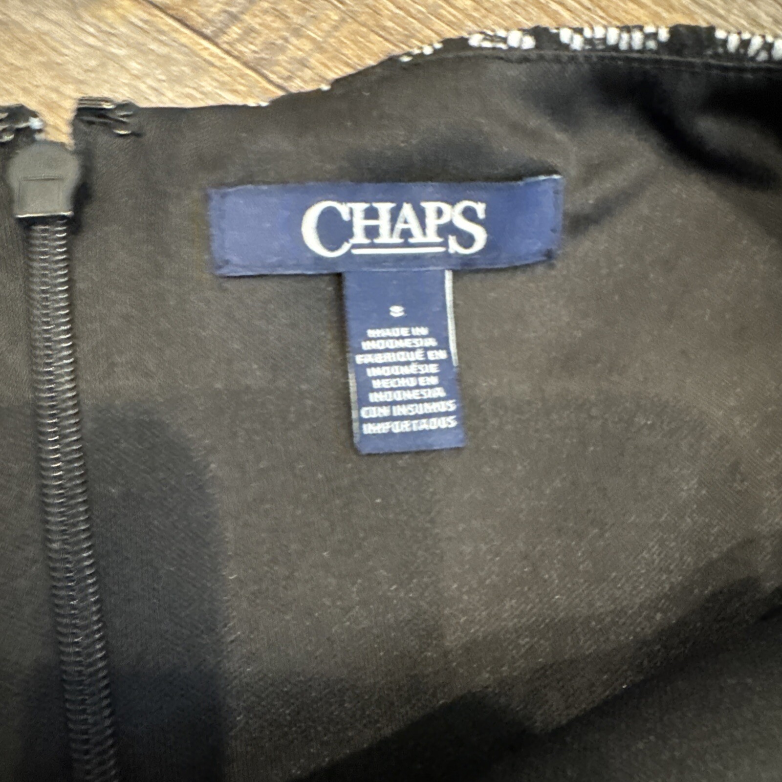 Chaps Wrap Dress Red floral size 8 - image 16