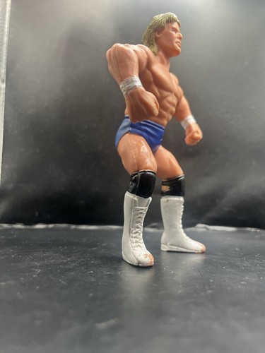 WCW SERIES 1: LEX LUGER (BLUE SUIT) US RELEASE 5" ACTION FIGURE GALOOB 1990 HTF - Picture 3 of 7
