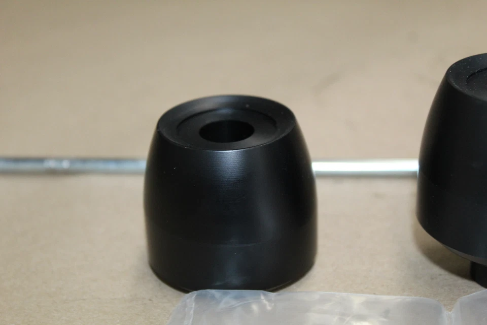 Yamaha Super Tenere XTZ1200 2019 Puig PHB19 eje trasero deslizadores Foto 3 de 4