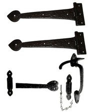 A Pair of 12" Tee Hinges & Suffolk Latch in Matt Black Cast Iron (37005/37350)