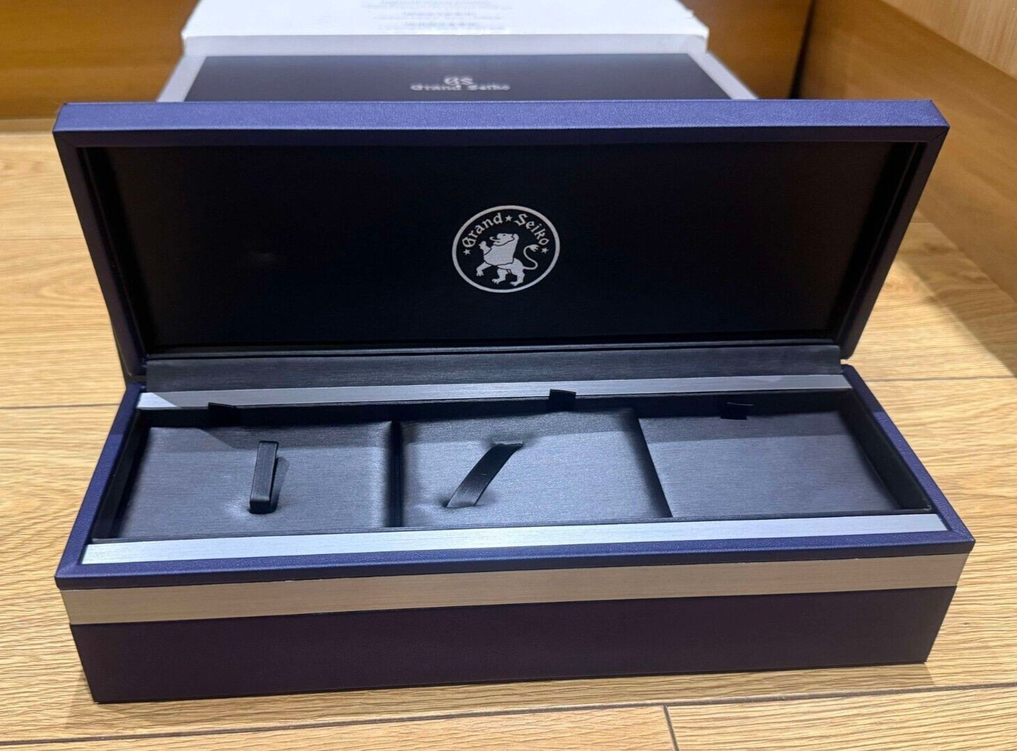 Genuine Original Rare Grand Seiko Japan Watch Presentation Box Case Complete Set image 2