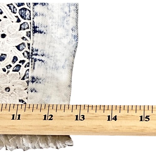 Massimo Shorts Women's 10/30 Cut Off Fringe Bleached Denim Crochet Lace Y2K VSCO - Picture 20 of 22