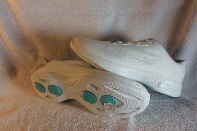 skechers women's go walk 4 premier white