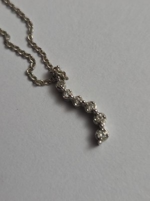 14k Weißgold 7 Steine natürlicher Diamant Anhänger 0,74 Gramm