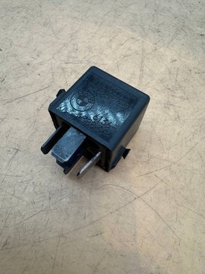 BMW E30 E34 E32 7 Series E31 8 Series Relay Dual Closer Siemens 61361388364 S661