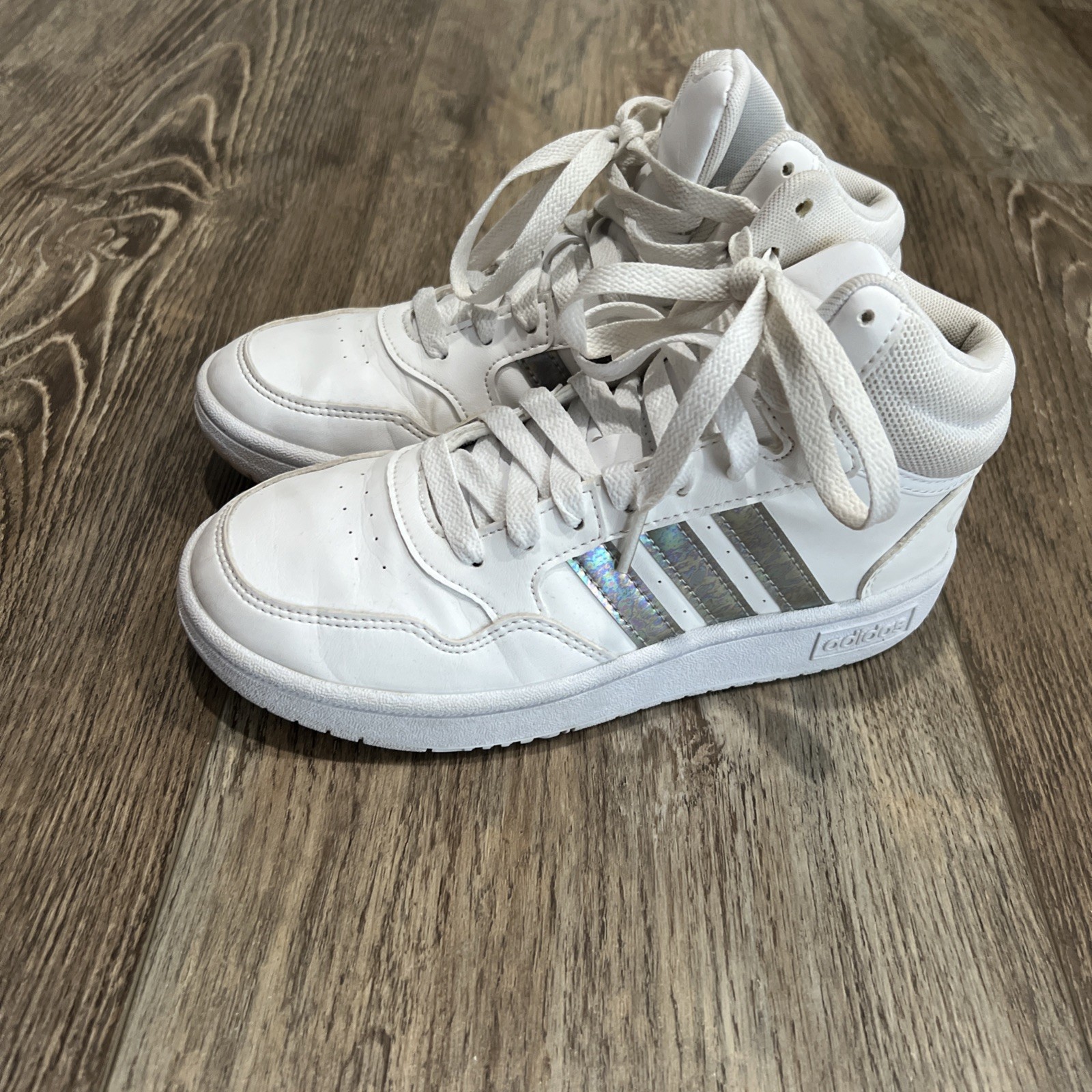 SAOLA Sneakers Adidas Hightop Basket Bambini Taglia 3 Bianco Logo Iridescente 3 Strisce