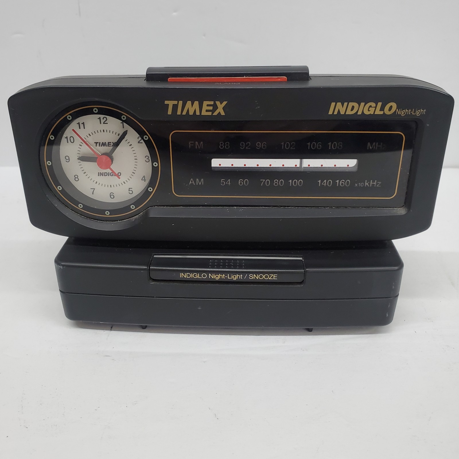Timex TX282 FM/AM Alarm Clock Radio Indiglo Night Light Snooze Tested Works