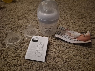 Philips AVENT Wide Neck Baby Bottle Natural Response Nipple BPA-Free Plastic