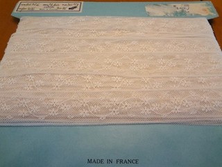 Fabulous Valenciennes French Lace Trim On Original Card Marked France 24 Yards