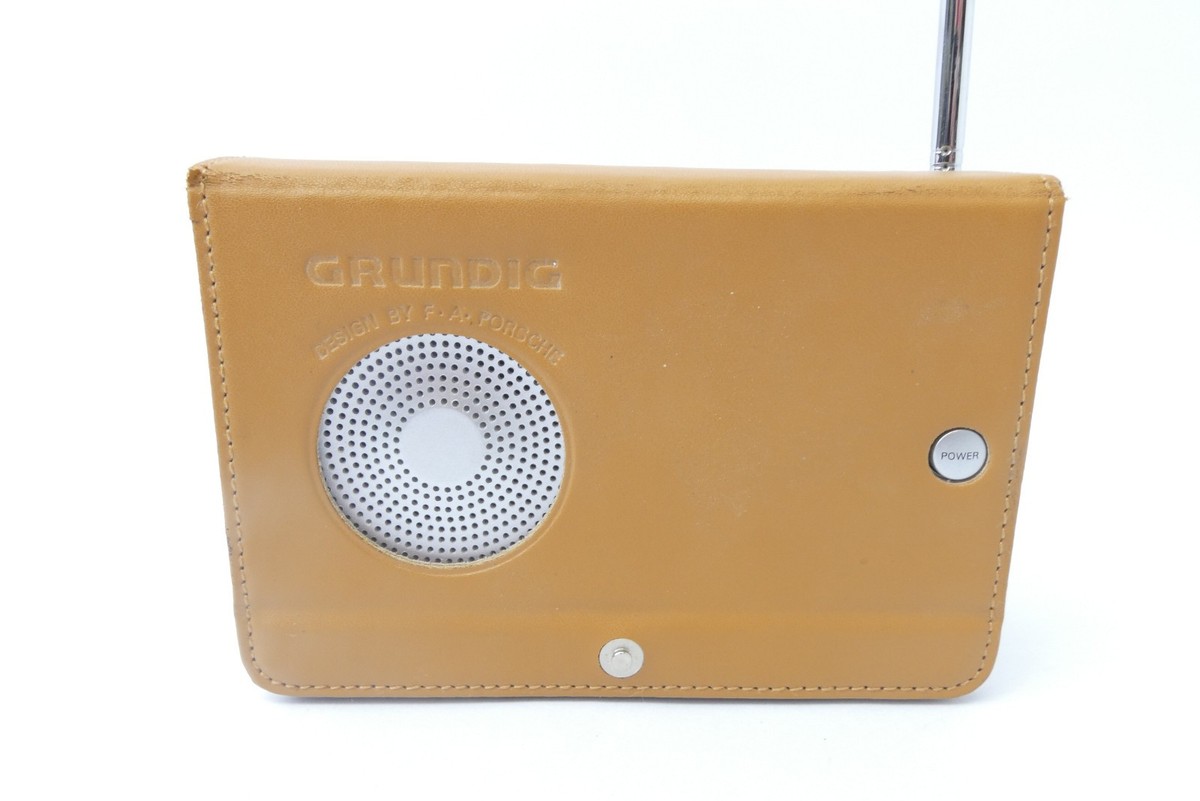 【希少／使用歴2回】GRUNDIG社製ラジオ YACHT BOY P2000 Grundig Yacht Boy World Receiver YB-P2000 Design By F.A.