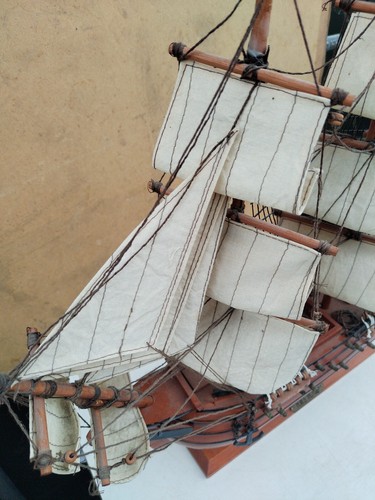 A MODEL OF H.M.S VICTORY Wooden Ship Large - Foto 13 di 23