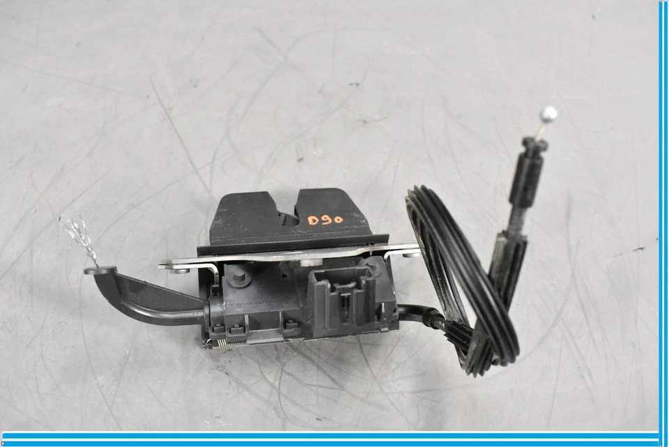 Jaguar XJ 2010-2018 bloqueo de pestillo de maletero trasero AW93442A66AB OEM Foto 4 de 4