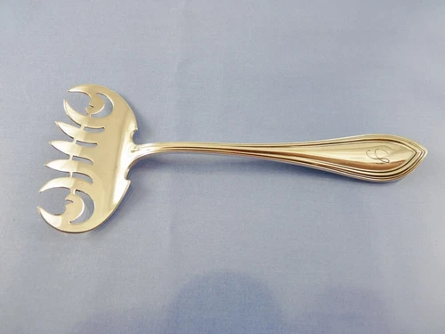 PURITAN 1912 SARDINE SERVING FORK BY INTERNATIONAL STERLING  "Y"