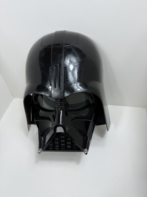 2013 Hasbro Star Wars Darth Vader Electronic Voice Changing Helmet
