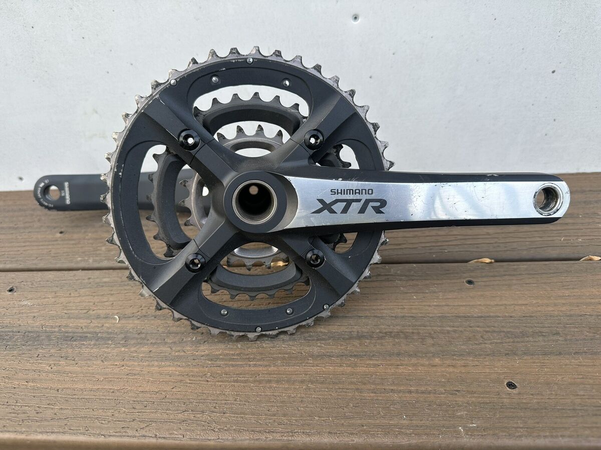 Shimano XTR FC-M970 Triple Crankset 175mm 44/32/22t 104 BCD Shimano XTR FC-M970 Triple Crankset 175mm 44/32/22t 104 BCD