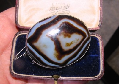 Large Antique Victorian sterling silver Scottish brown banded agate brooch pin
