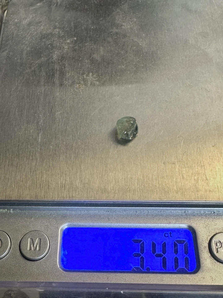 Natural Uncut Blue Green Montana Sapphire 3.40 CT Approx 9x8x4 mm - Image 3 of 4