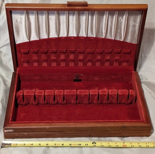 1937 International Silver Co Tarnish Resisting Silverware Chest Box Storage USA