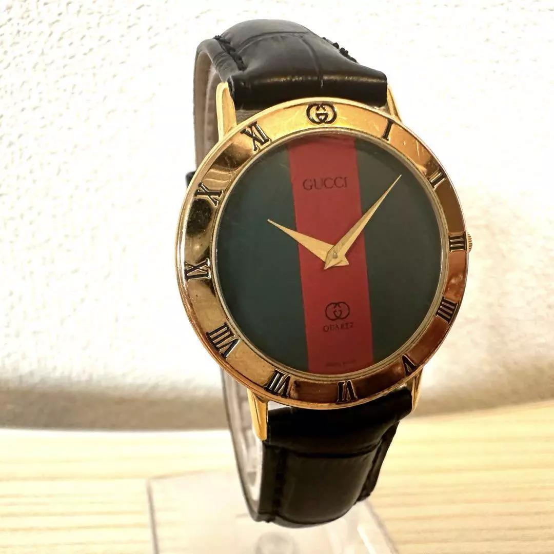 MONTRE GUCCI 3000,2,M 33mm SHELLY LINE CADRAN QUARTZ sans boîte