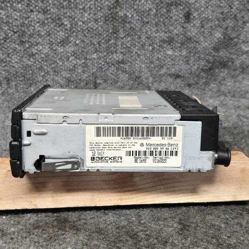 96 99 Mercedes Radio Stereo Cassette S320 CL E Class BE1692 0038205986 Becker - Picture 5 of 10