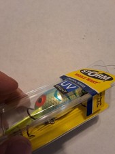 STORM WIGGLE WART ORIGINAL SERIES UV NOS V668 BLAZIN BLUE UV  TUFF FISHING LURE