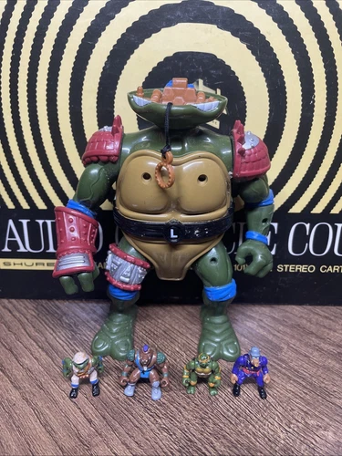 INCOMPLETE Leonardo's Mini Mutant Battle Castle Vintage TMNT In A Turtle 1995