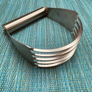 Pampered Chef Pastry Dough Blender Cutter #1680 Stainless Steel Utensil