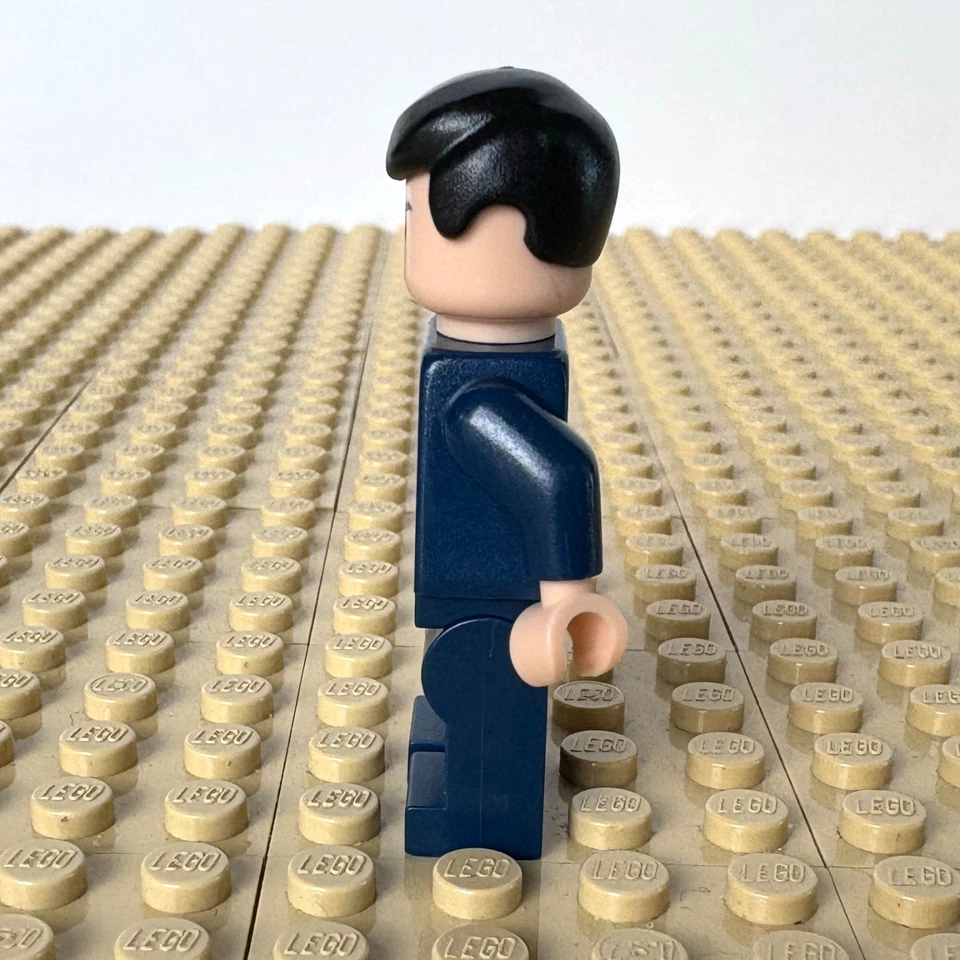 LEGO Batman 1: темно-синий костюм Брюс Уэйн, BAT, bat013, 7783, BATCAVE, 2006 - Изображение 4 из 4