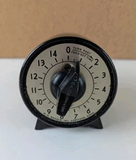 Vintage Mid Century Bakelite Mark Time Kitchen Home Industry Timer