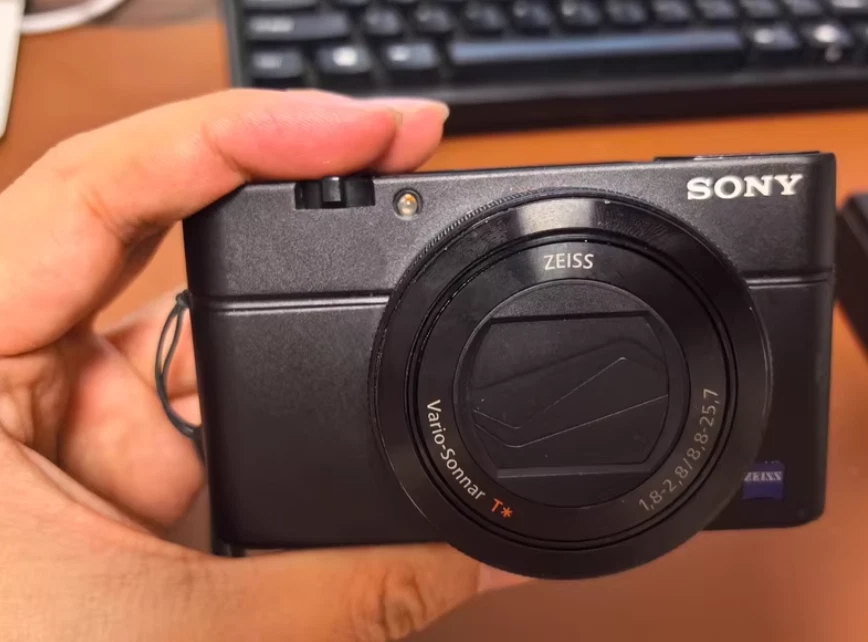 Sony Cyber-shot DSC-RX100M4 RX100 IV 20.1MP 2.9x Optical Zoom Digital Camera - Image 3 of 4