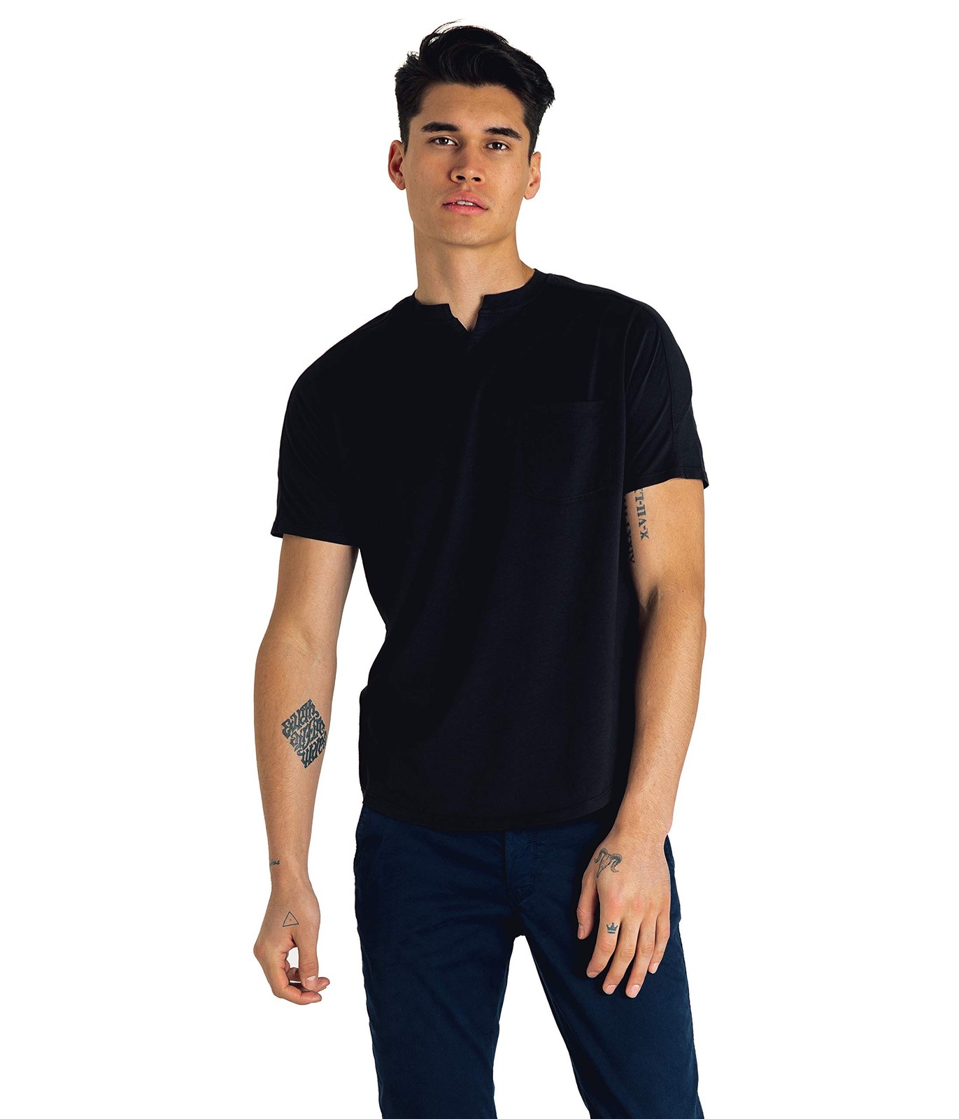 Хлопковая футболка премиум-класса от бренда Good Man черного цвета средний размер 11490₽