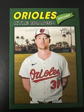 2026 Topps Heritage Kyle Bradish #16 Baltimore Orioles Dark Green Border
