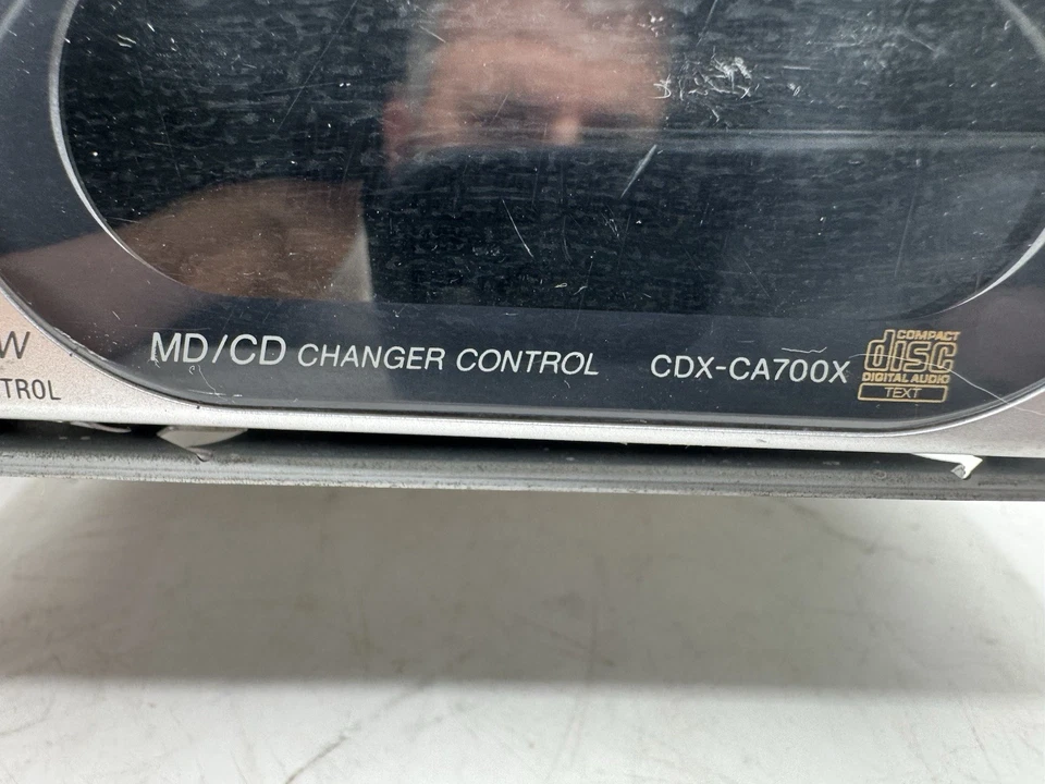 Reproductor de discos compactos estéreo para automóvil Sony CDX-CA700X FM/AM SIN PROBAR COMO ESTÁ Foto 3 de 4