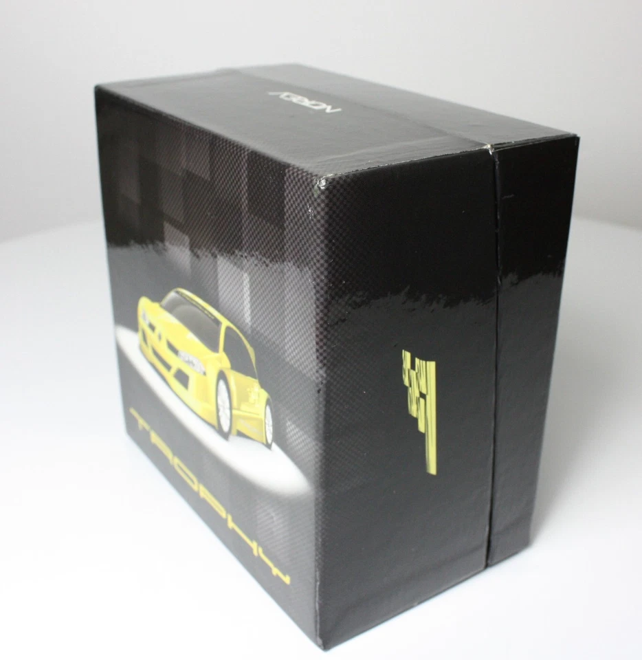 NOREV RENAULT MEGANE TROPHY PLUS NOREV RENAULT WIND CONCEPT CAR Foto 4 de 4