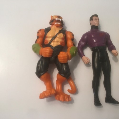 DC Comics Cape Crusader - Bronze Tiger Purple Batman Ray’s Al Ghul Figures - Picture 3 of 13