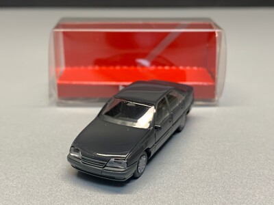 Opel Omega A GLS Limousine sedan 4-Türer Auto PKW Limo 4-door car Herpa H0 1:87