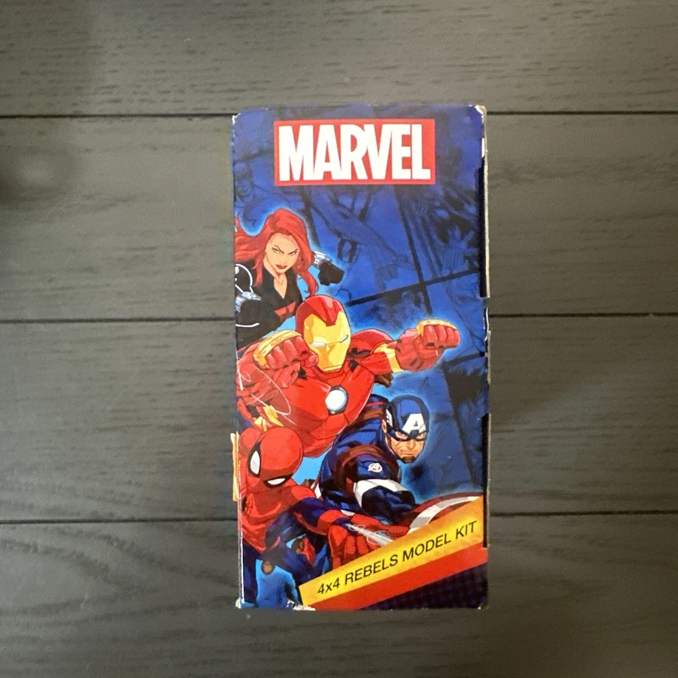 Marvel Black Widow Jeep Wrangler Rubicon 4x4 Rebels Modelo Kit Die Cast Metal Foto 3 de 4