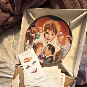 The Hamilton Collection I Love Lucy Decorative Collector Plate w/ Box Paperwork